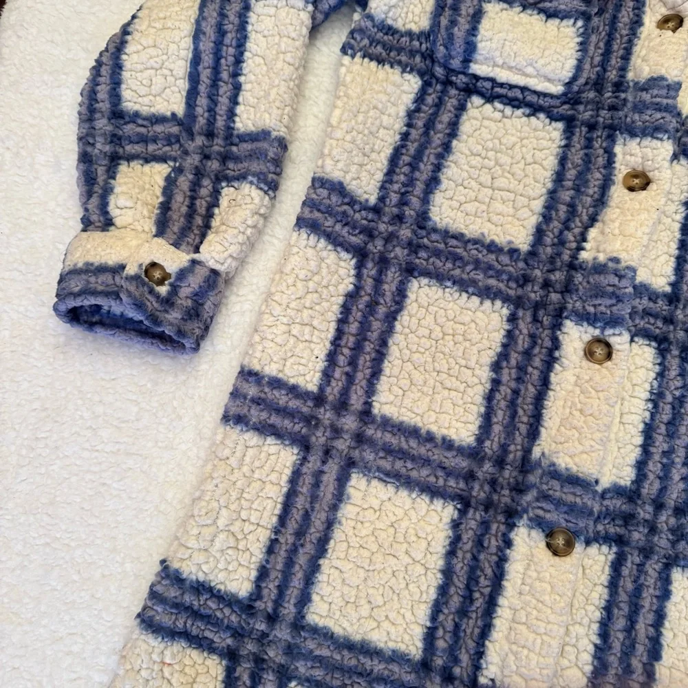 Almost Famous Sherpa Plaid Shacket Jacket Blue Cream Cozy XL - Picture 4 of 10